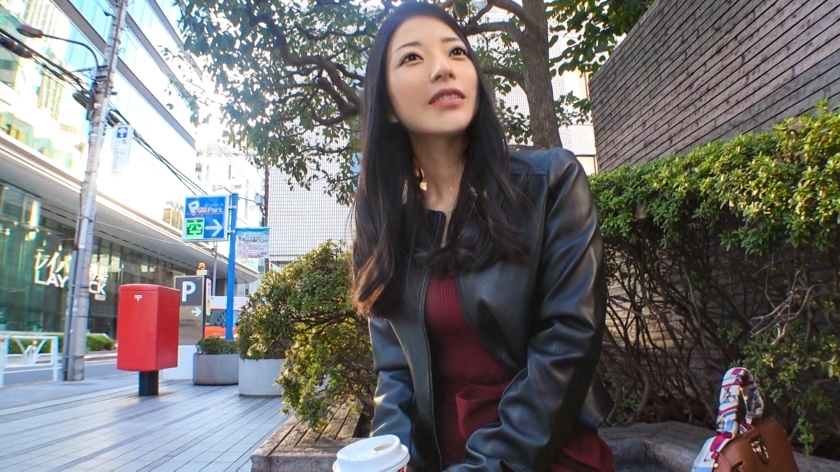 [UNCENSORED-LEAK]                     SIRO-5251 [Beautiful and intelligent office lady] "It feels good inside..." A sticky kiss followed by a sticky blowjob. She moans cutely as she feels the intense pistoning! [First shoot] Applying for AV on